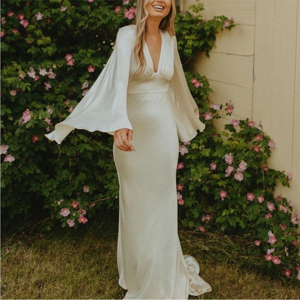NWT Shona Joy La Lune Plunging V-neck, Backless Maxi Dress in Cream - Picture 6 of 11